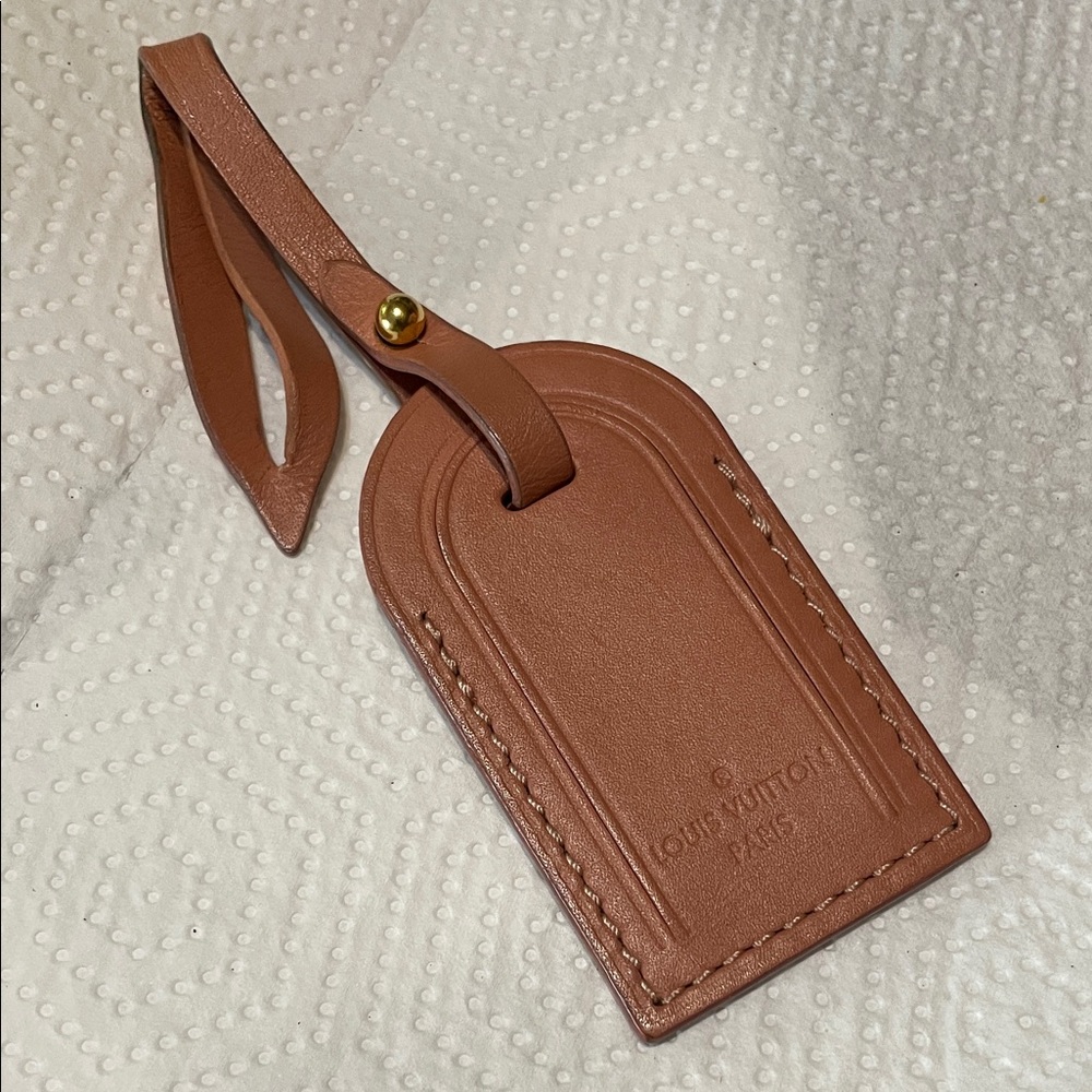 Louis Vuitton Mauve pink Leather Bag Tag